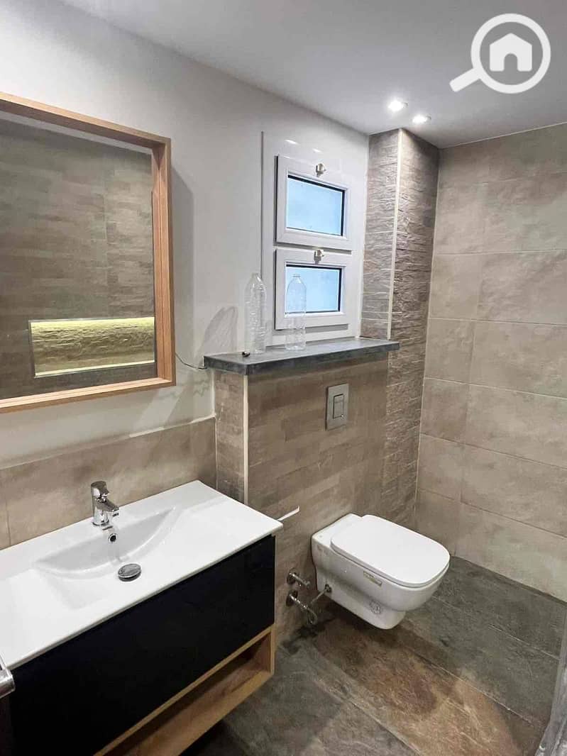 8 f5c16f98-62d7-43fe-9cda-acb9bf770c74. jpg