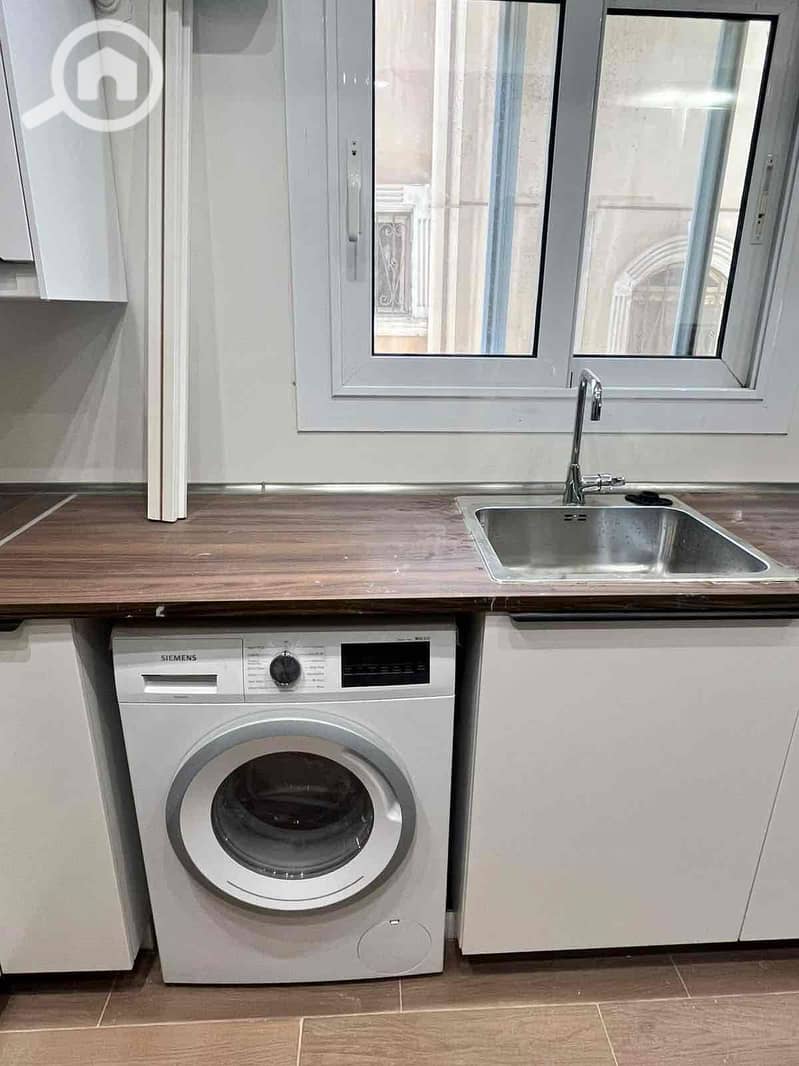 14 c02cd78c-8f0d-4df7-9462-5f090ed02232. jpg