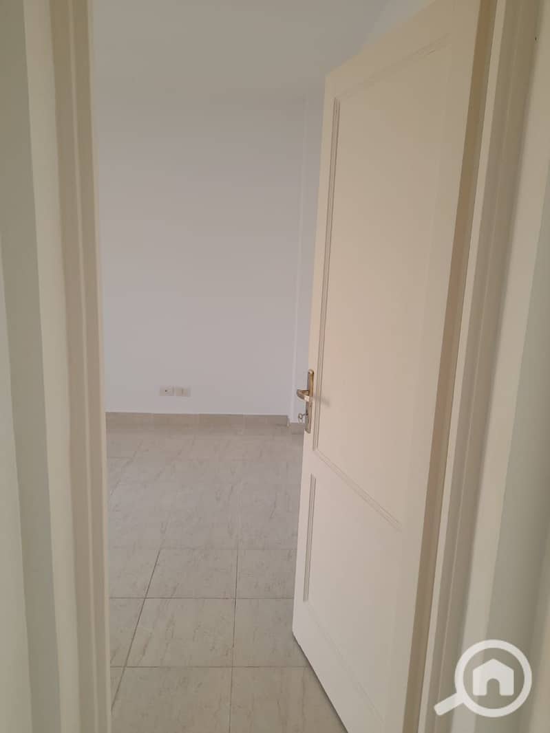 9 2784a518-ae8a-40b6-bb29-047c1567a8af. jpg