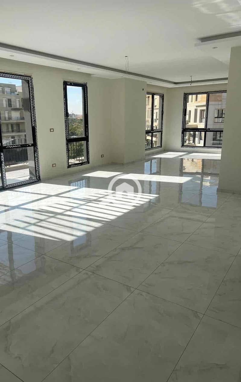 2 4ed61e46-4b01-4c18-8408-72184cb39535. jpg