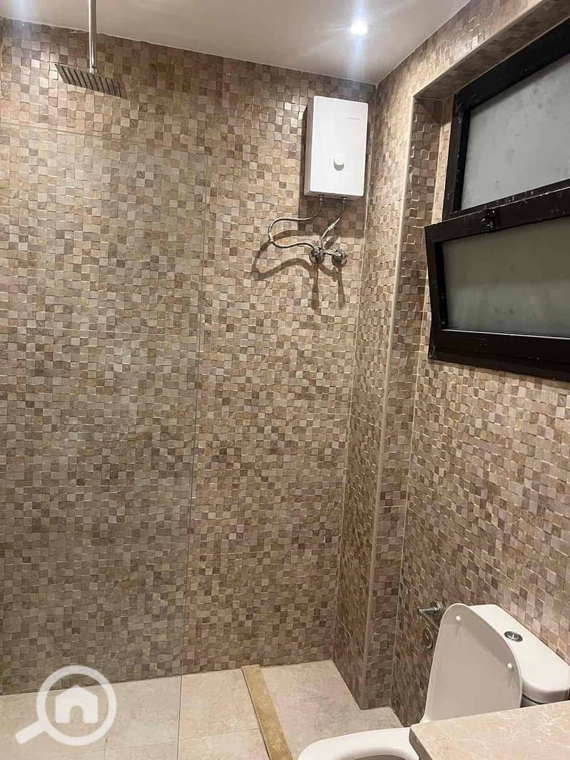 10 7ef50551-dd2d-4452-8353-c5b51a3eb7eb. jpg