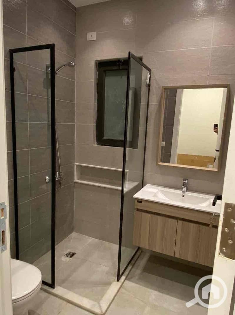 18 4310ba63-cc7a-4b5d-a816-db025cc42a67. jpg