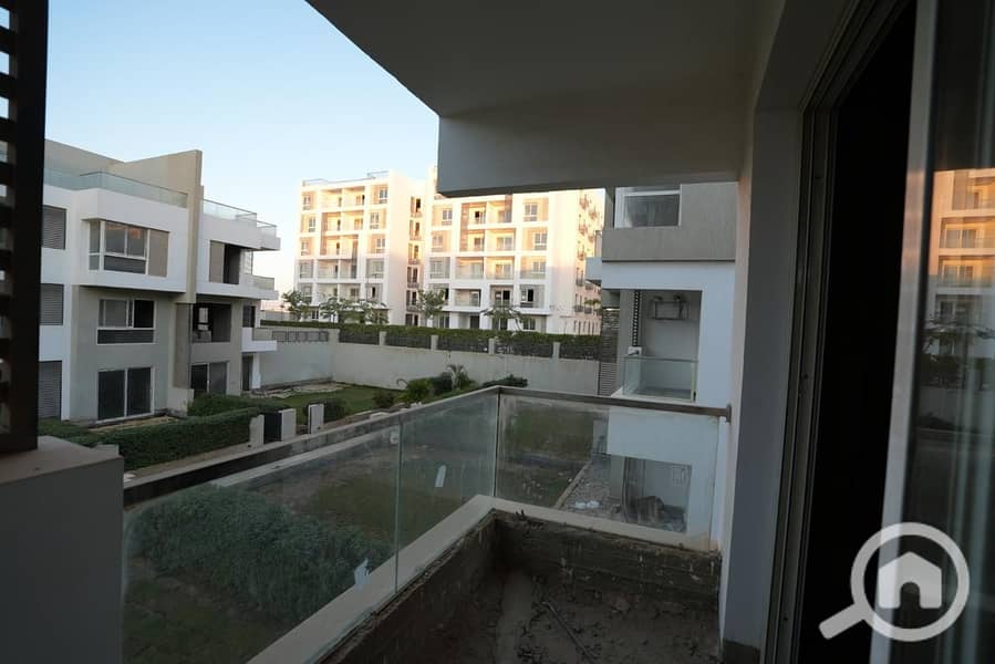 4 99ae9c94-b7d1-4212-8a4d-845e34803c35. jpg