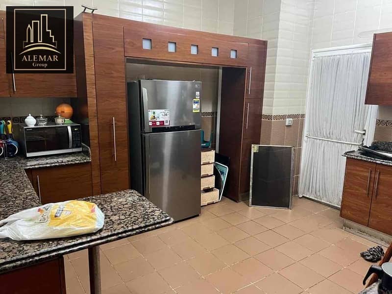 8 c8c9b3ec-e61b-43ed-afa8-d19c1e3eaeb3. jpg