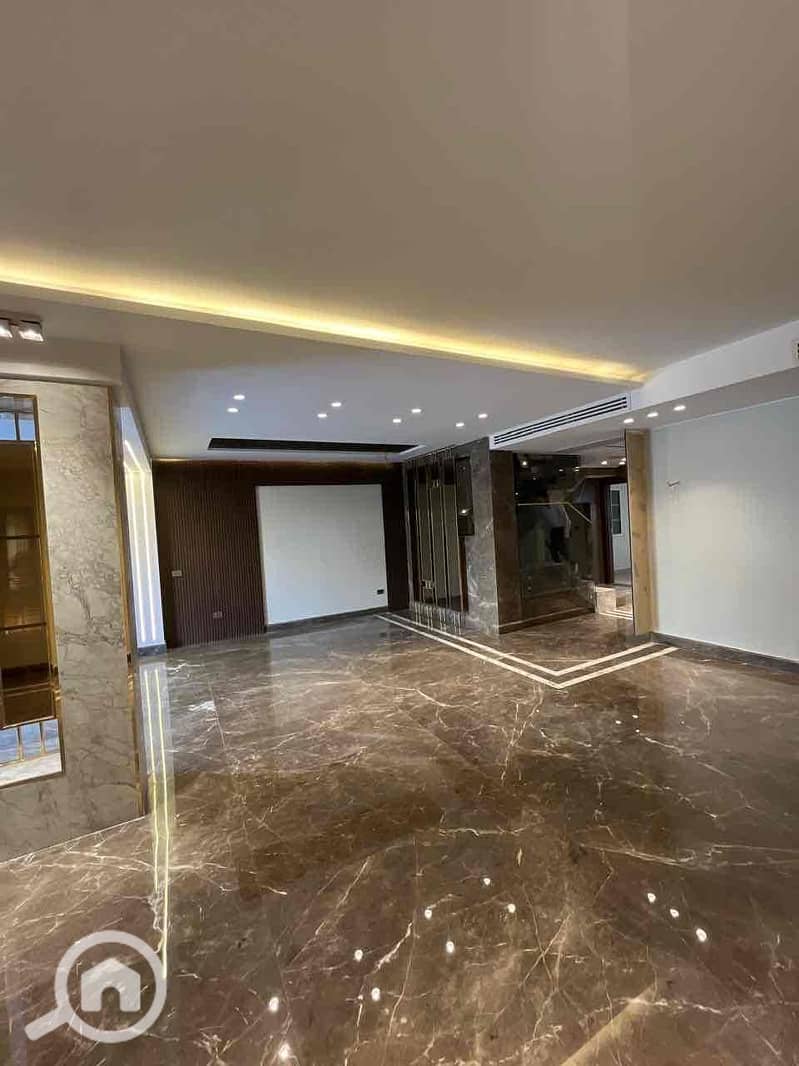 8 7ccc70f1-b3b7-41b0-b293-d5b9a263ebb1. jpg