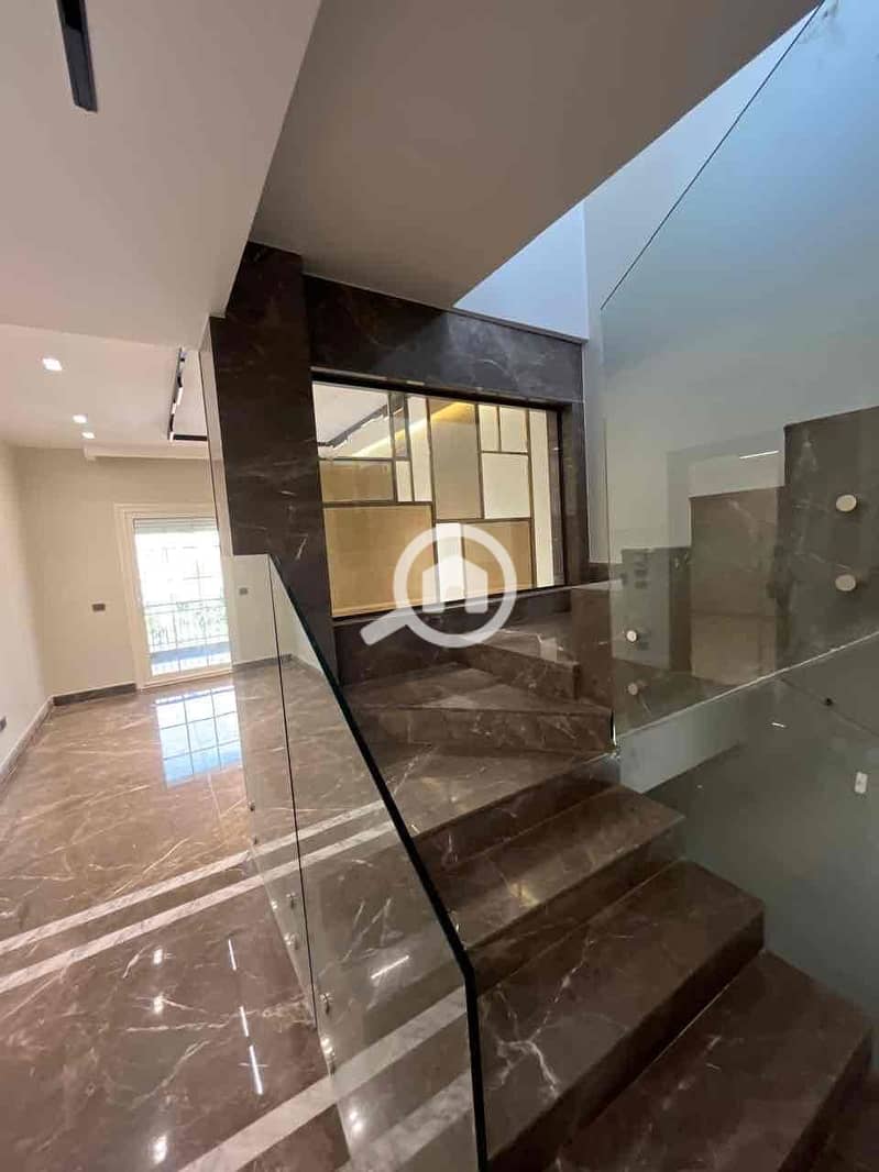 15 e55ac1f9-be66-4fc1-a598-b3afdfc721d5. jpg