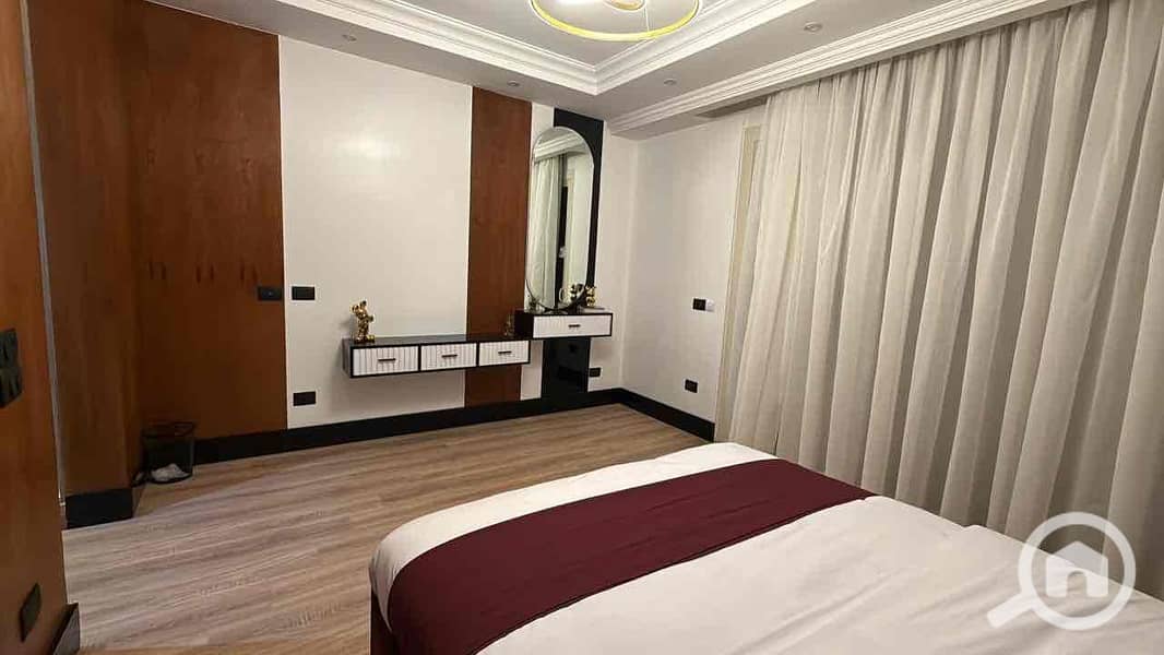 6 0ee2c9b2-0a3e-4039-a14a-df69423e9182. jpg