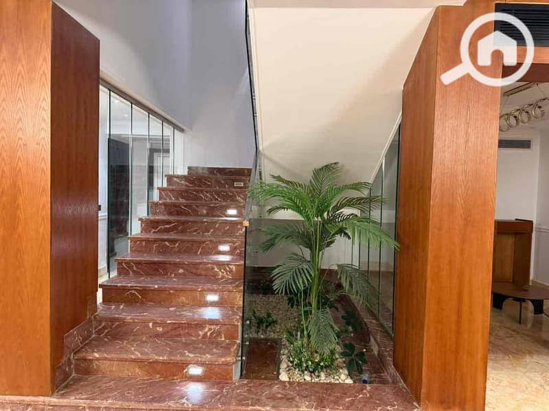 13 029a84c5-4b1b-43a6-8585-0270df250700. jpg