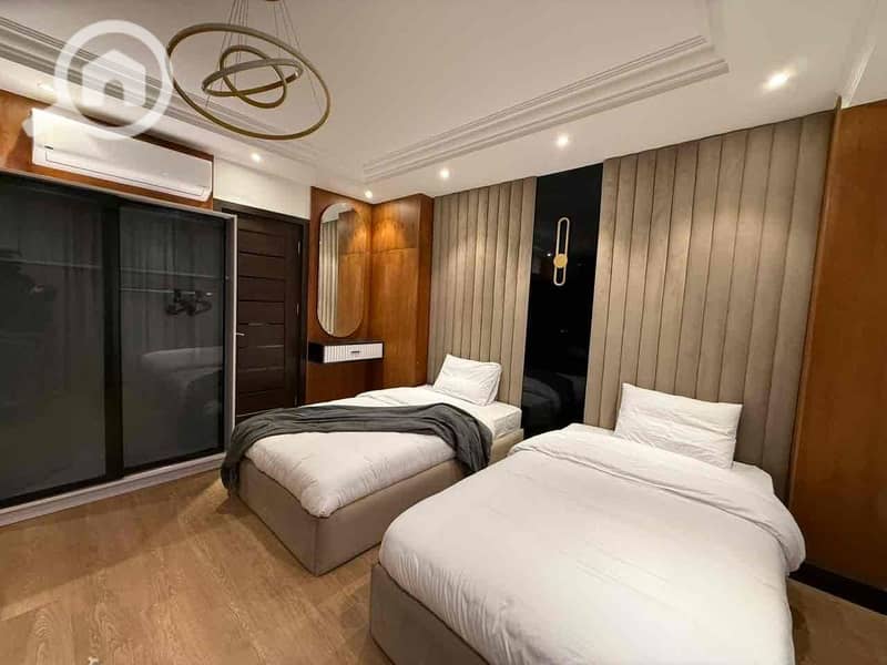 14 55147290-8111-40a2-8afc-5c8bf681fd70. jpg