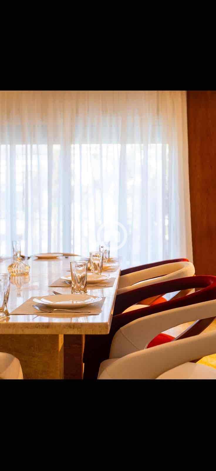 27 aaf770ad-f46a-433e-be37-b59c8c3e000e. jpg