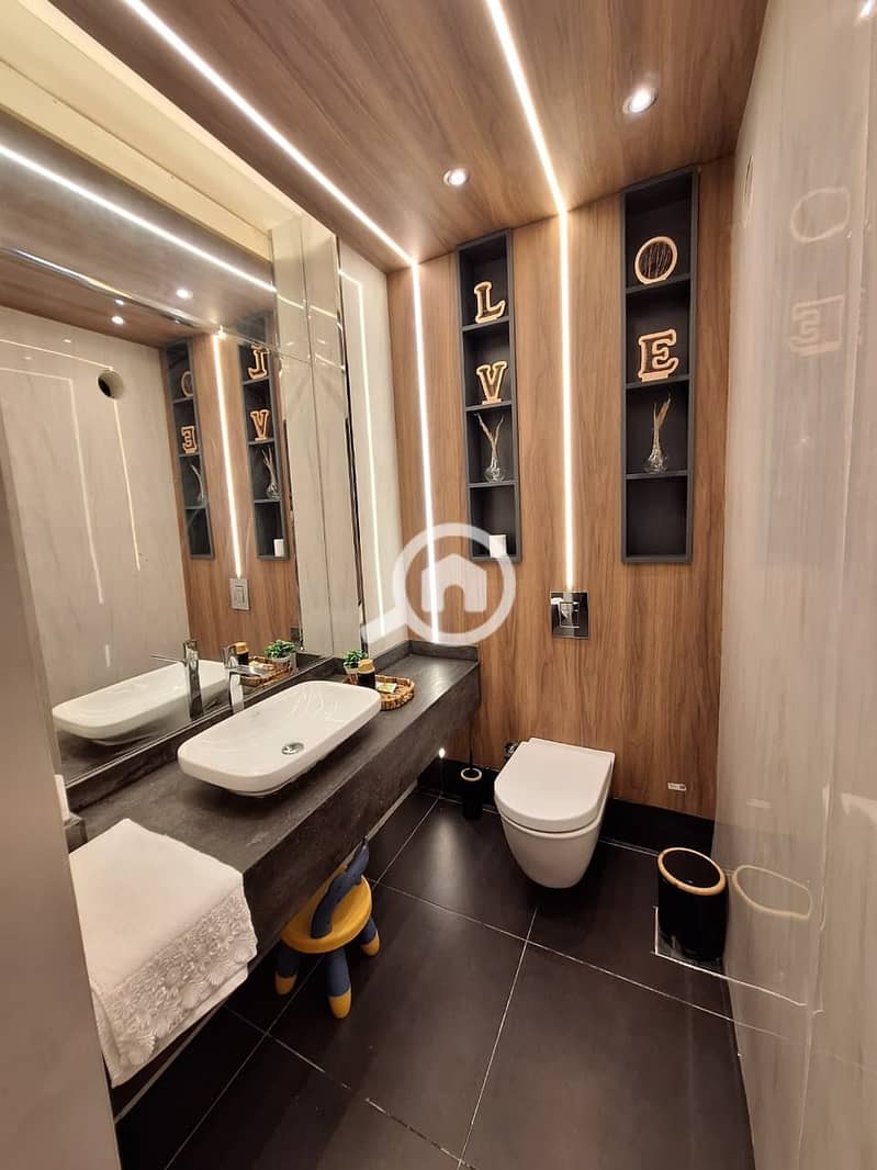 11 d7ed53af-633b-4df6-8146-5124b9756696. jpg