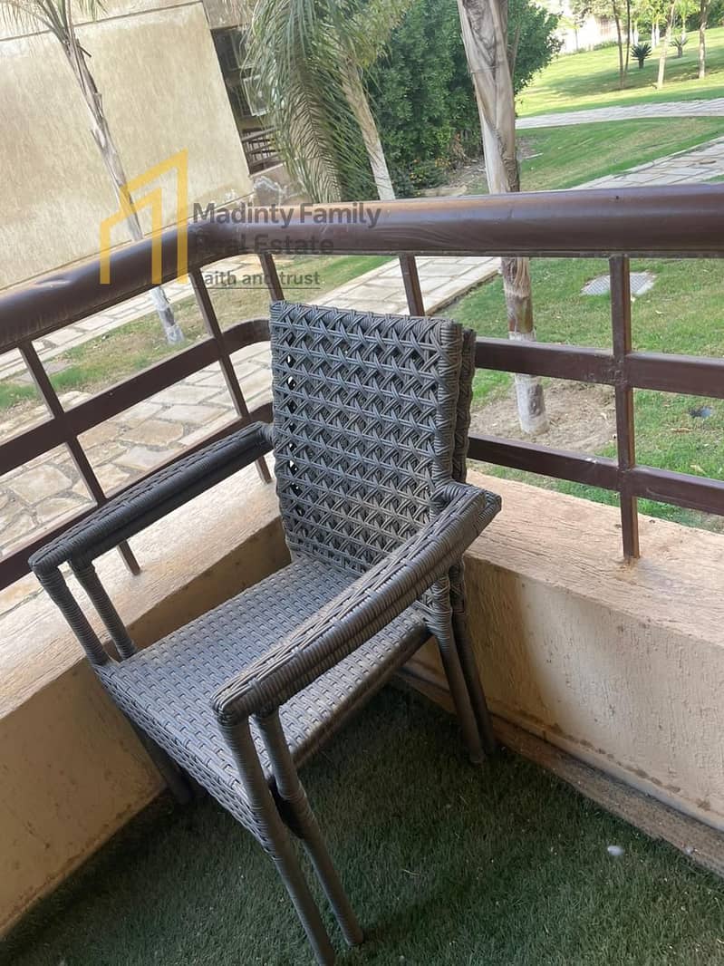 4 2a9f4eef-2097-40e7-90d7-13edebd0847a. jpg