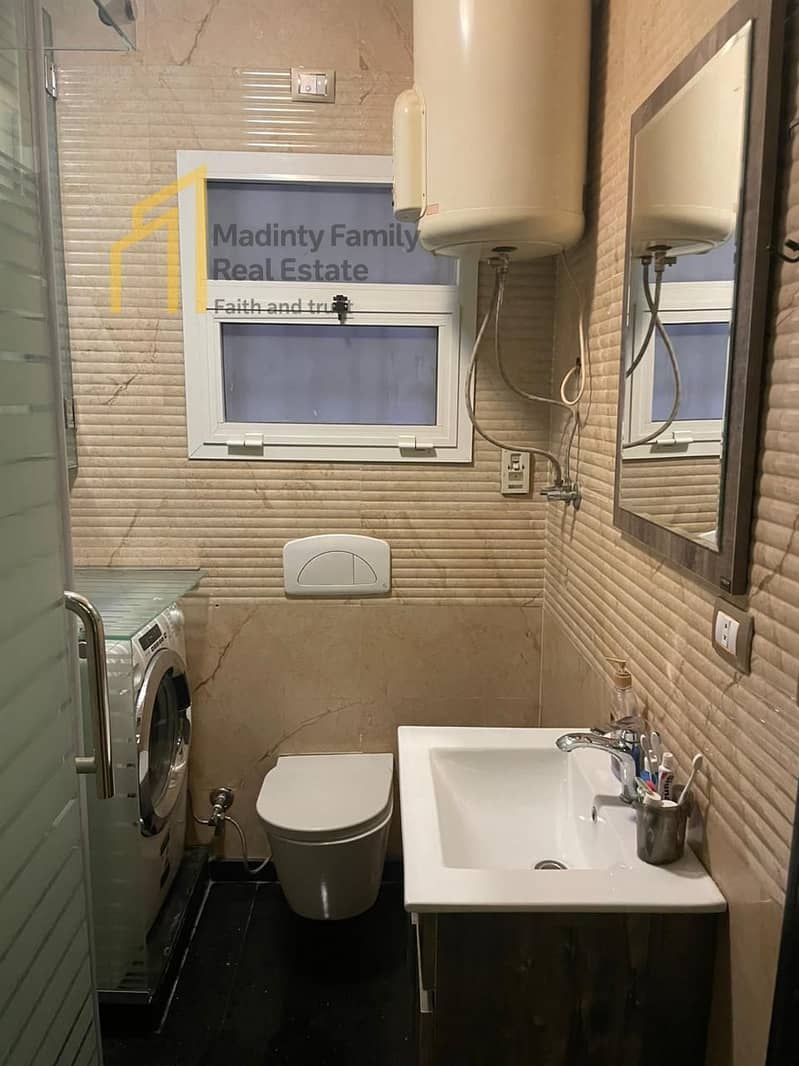 12 89e04075-d862-43a9-910b-d65572310647. jpg