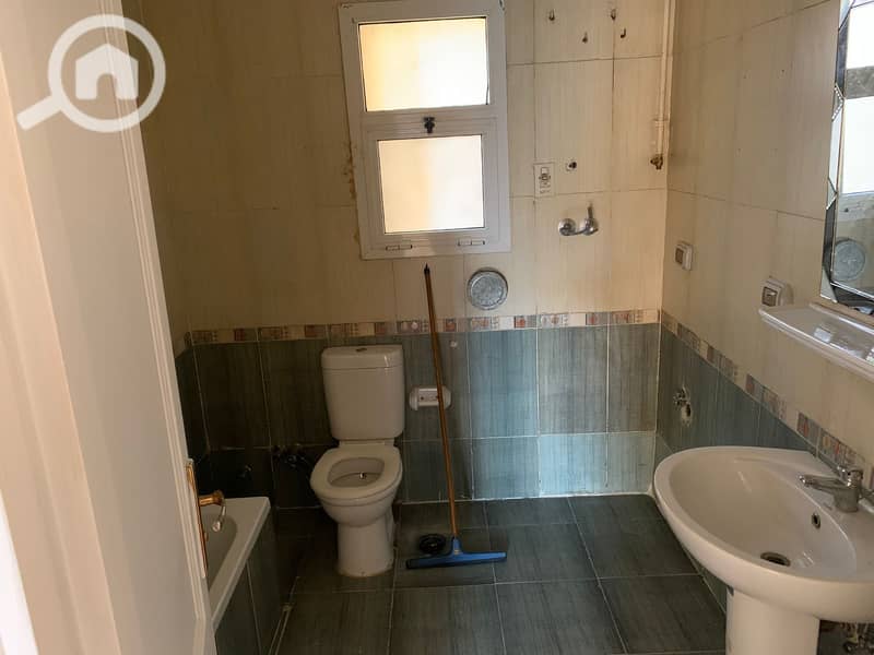 10 b730abf7-6023-46c6-bdf9-b2731dd6cc0b. jpg