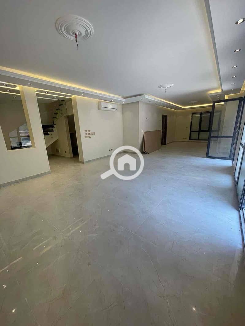 2 637deceb-f04b-4903-8944-2a84601f00a7. jpg