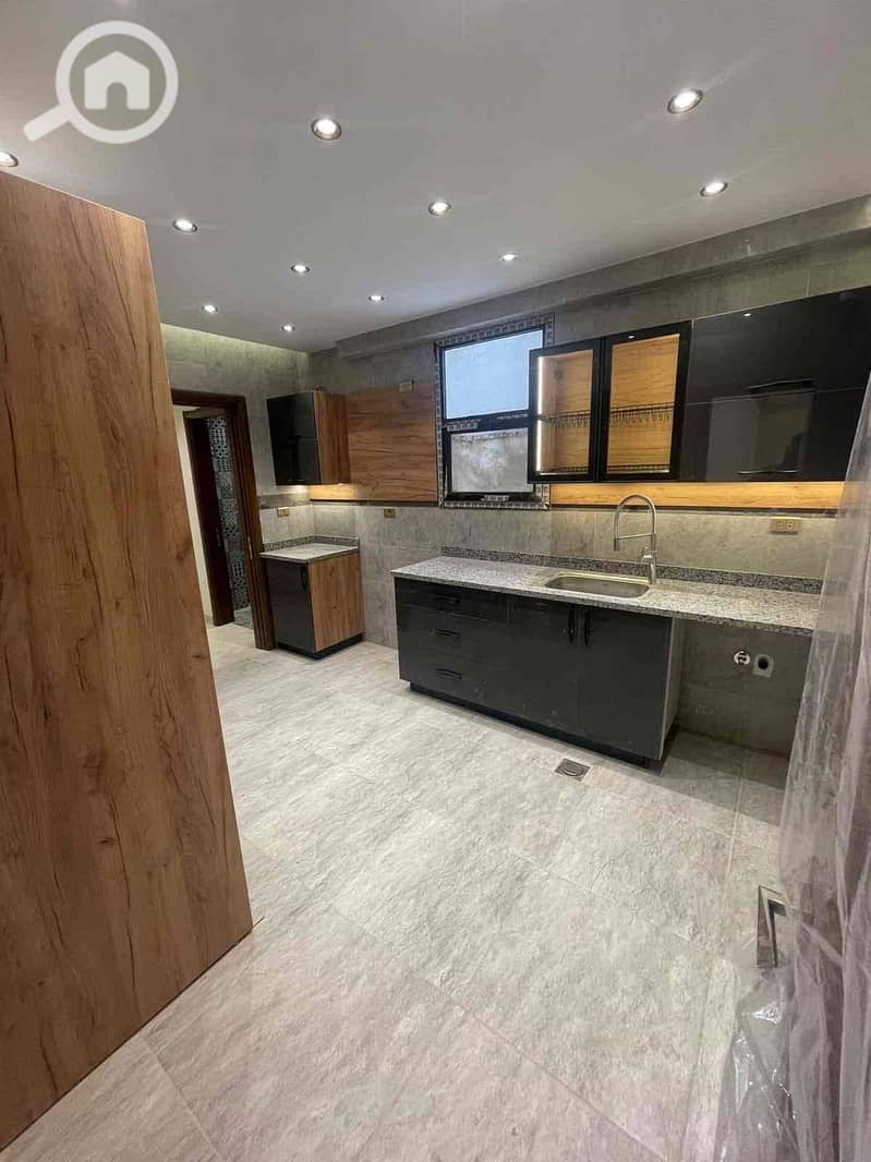 4 4fba084a-bda3-49c9-af51-a6dcb5090e6c. jpg