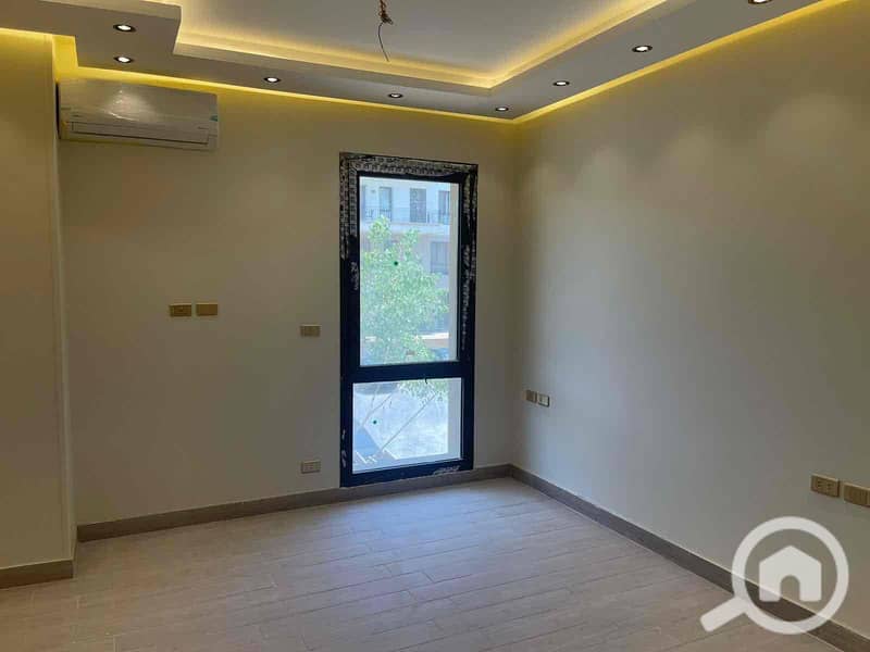 13 5240f84a-2d73-4c8f-8a9d-cecf7929244e. jpg