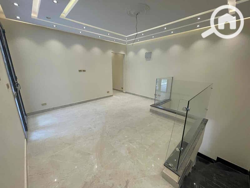 24 2ae62e02-51e9-4225-950f-42bc046922f6. jpg