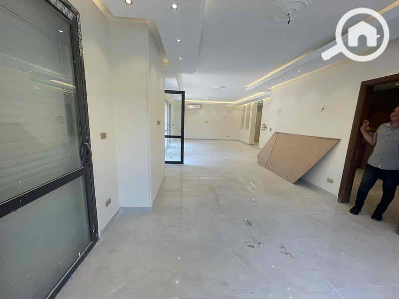 29 184b9156-47fe-442f-a515-feab3500f0a3. jpg