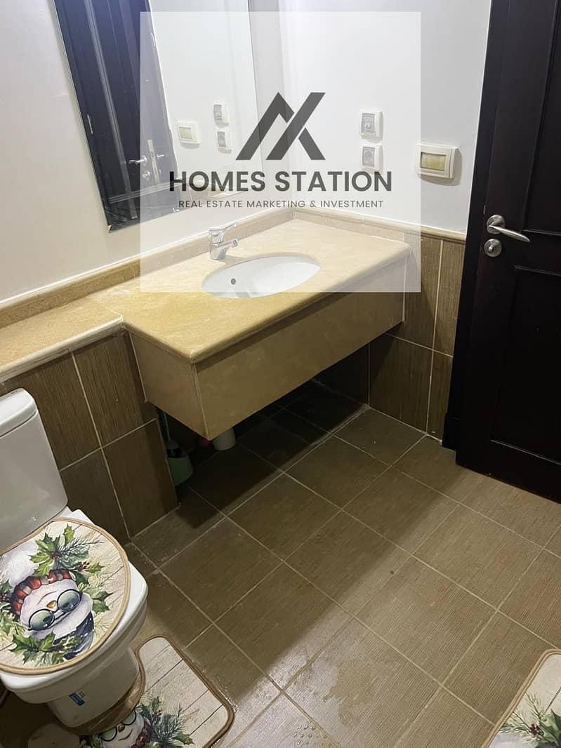 10 c93e0d33-82ba-4ee2-b944-4368f2a63f36. jpeg