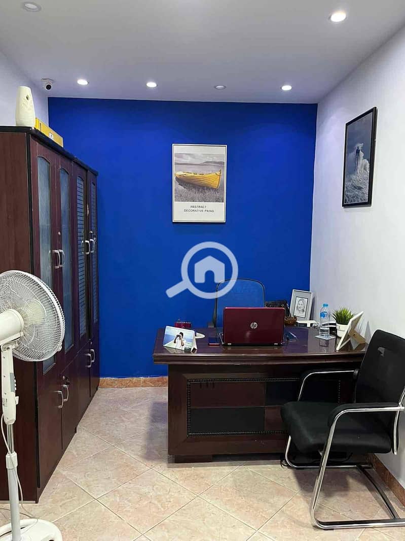 2 106c6db9-7d39-4490-b7cf-10932a1797f7. jpg