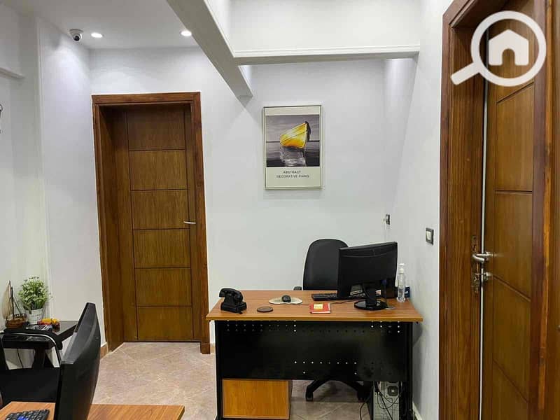 3 9f67f6d2-f058-4e21-afea-169b49f6438a. jpg