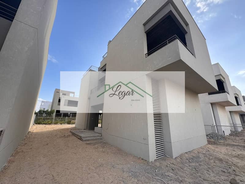 4 6fd8d7c1-db0b-480c-8637-ca59c3c771bf. jpg