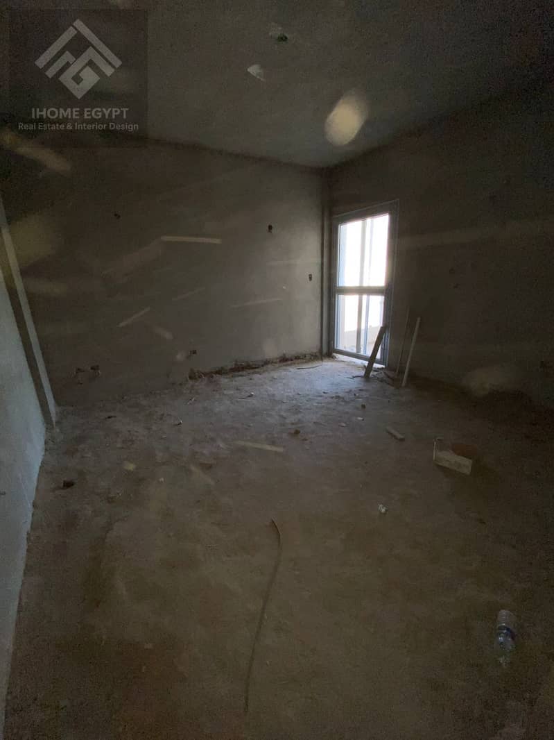 5 9a42b691-7de7-4ef0-9429-e7ad440c3704. jpg