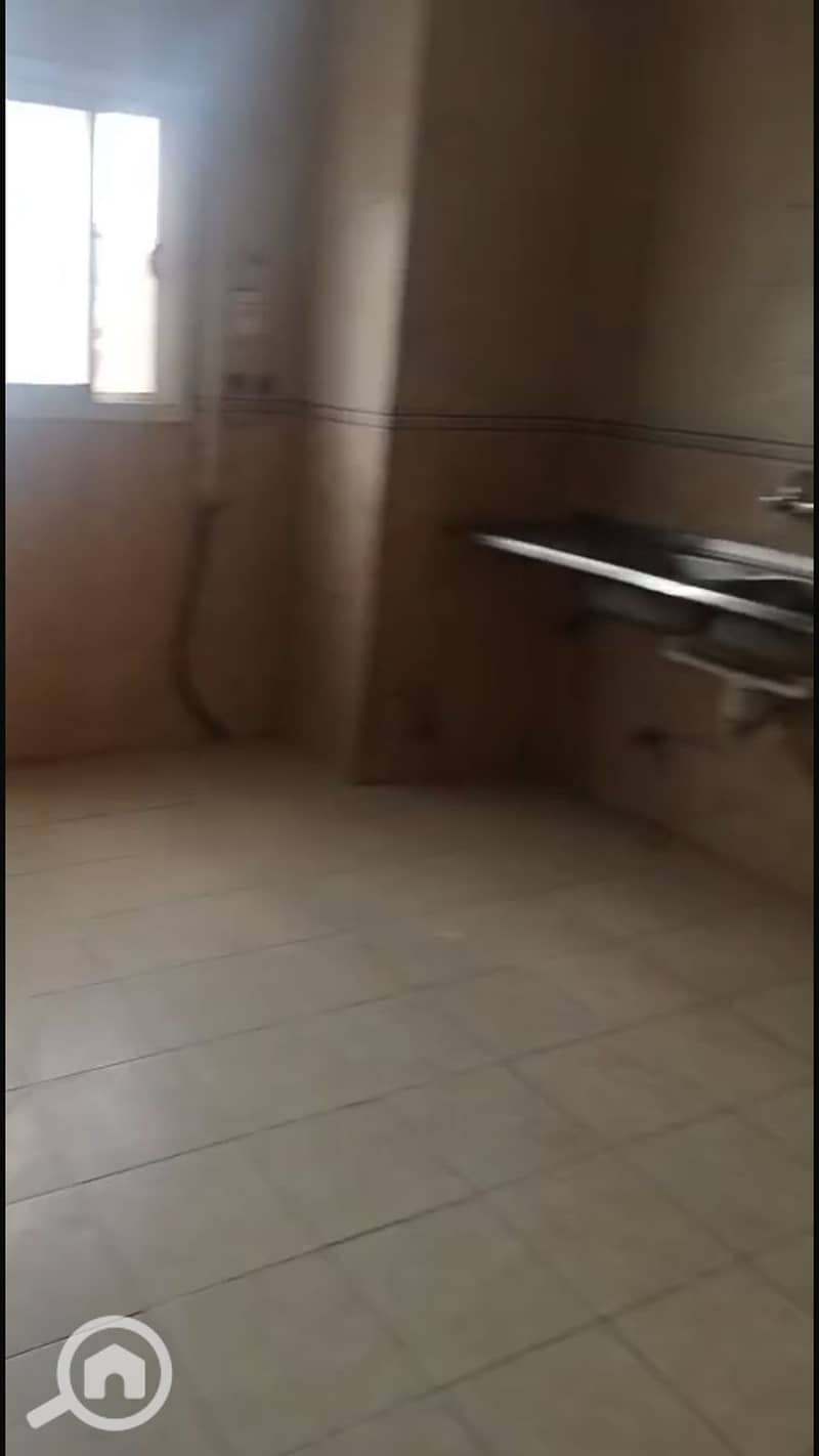 10 61f04959-1931-47a3-8a28-c0801f9de4e0. jpg