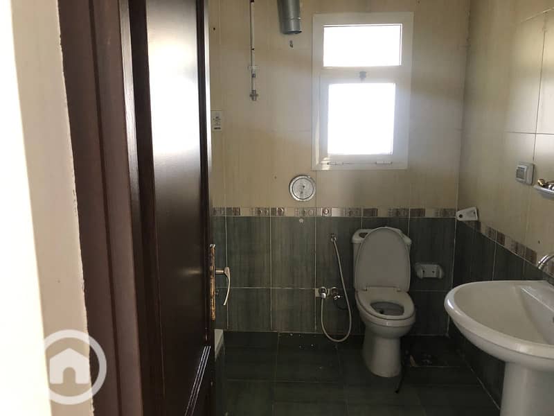 13 e066ba2c-d46b-4b93-80ba-e923b7a67fb6. jpg