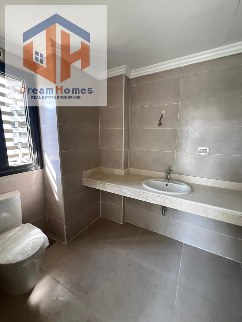 7 596546663_122202090968553000_3287843707351017951_n. jpg