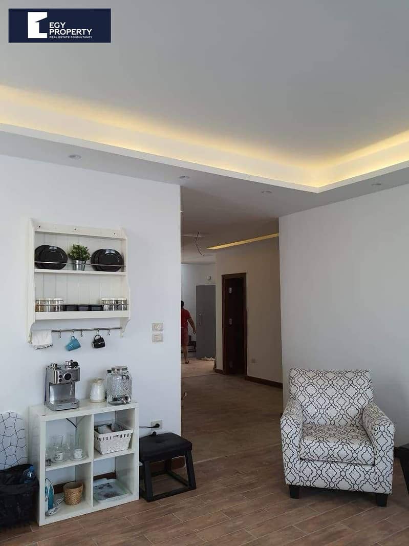 5 _files_208d2fb6-4271-48c9-9fe7-c3a2fccdb8e7. jpg