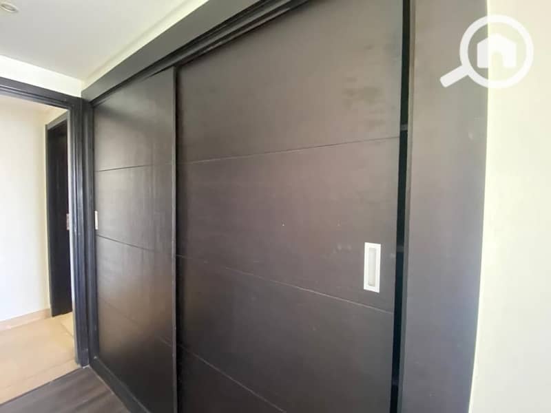 10 6a778879-e86a-433d-b982-2c98d1ab07fc. jpg