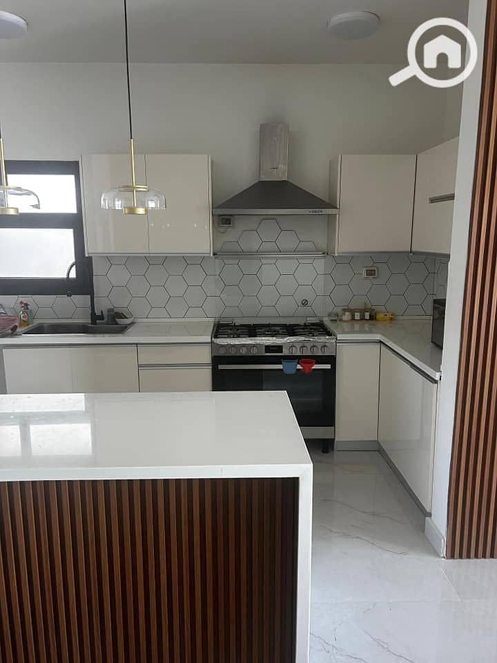 5 502666713_122136015260753882_8347828414064199237_n. jpg