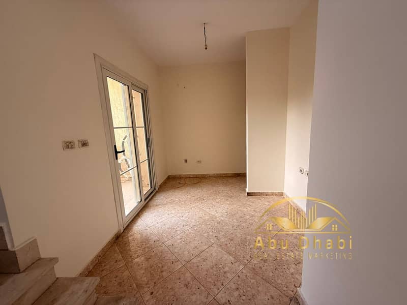 9 b54bdb14-73b7-4cdd-90d5-cfa4bb42efa9. jpg