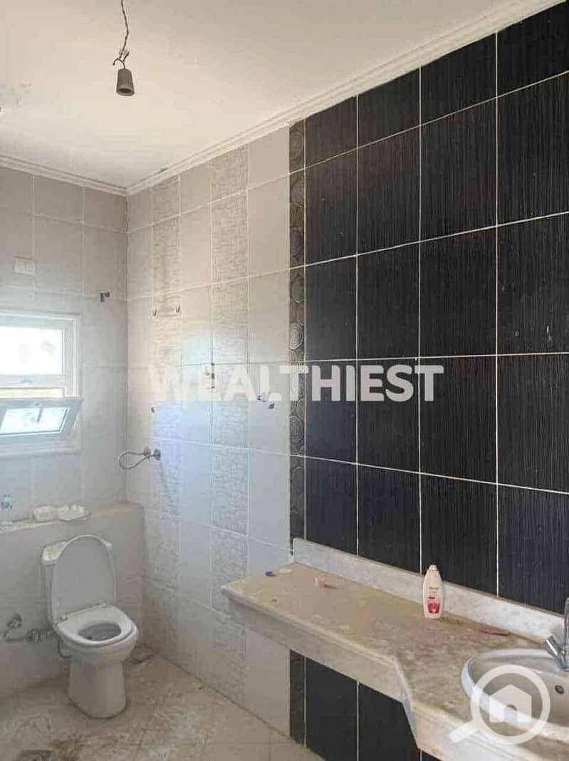 27 967a07ee-9689-4857-908b-cc14c943c9b8. jpg