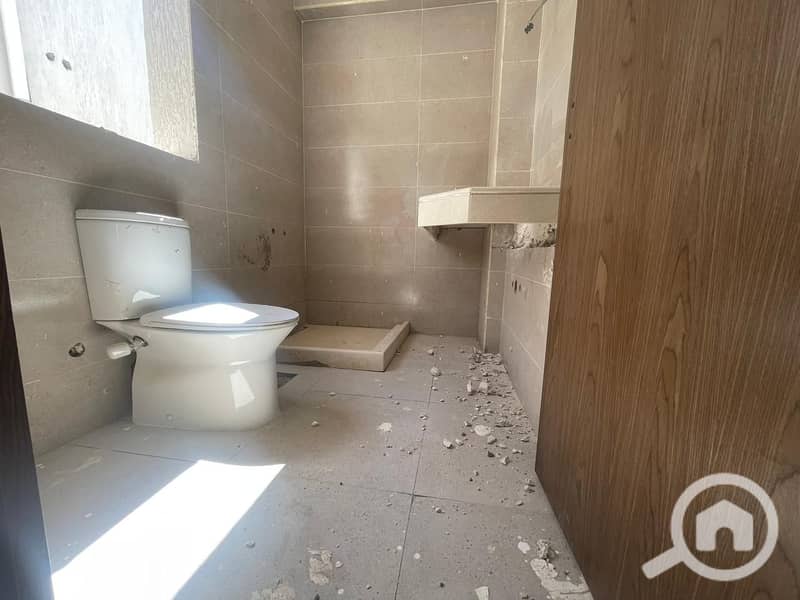 7 17f201a1-4300-458b-9d5a-019184687562. jpg