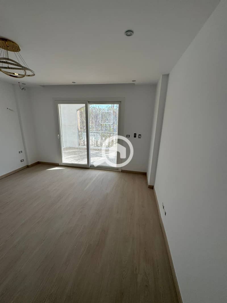 3 7dc0e59d-9e6c-4bcc-a504-979003441e80. jpg