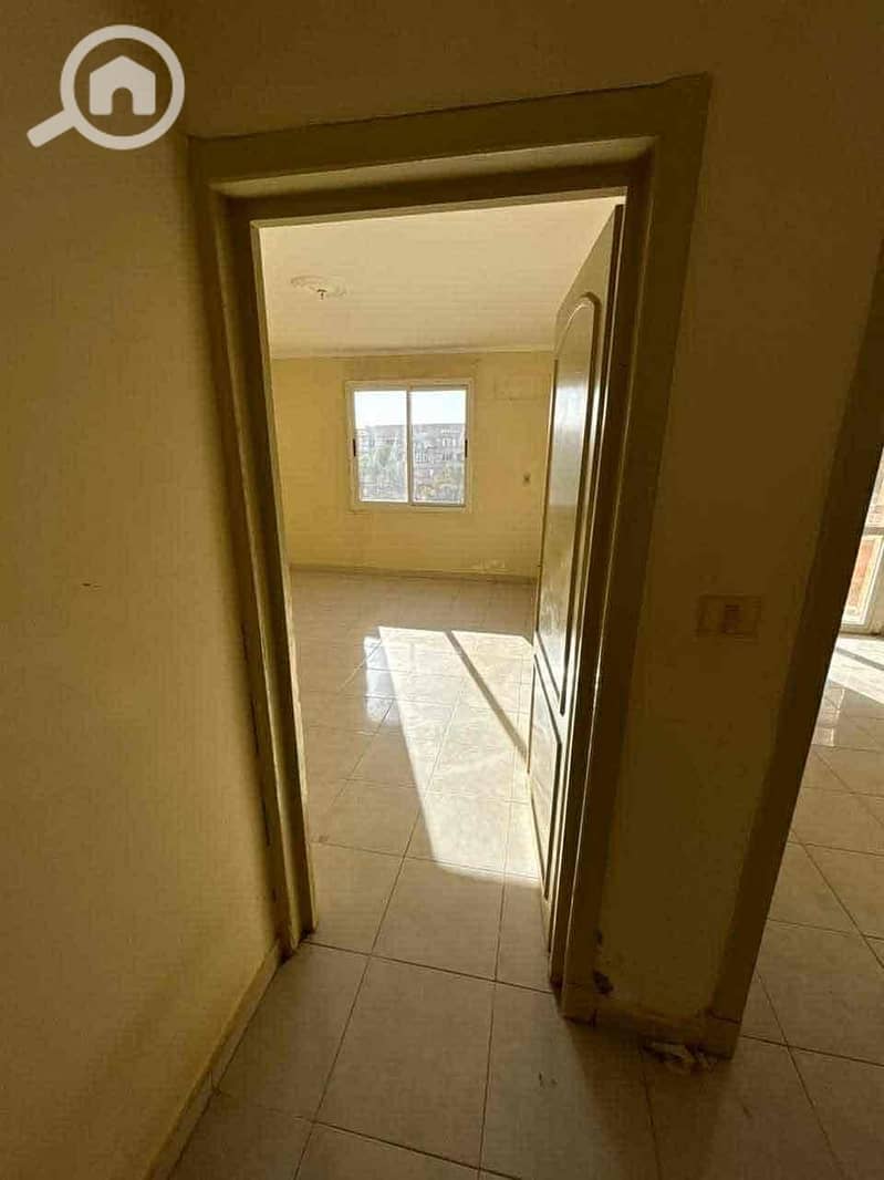 4 4c0f7ae7-1991-4477-bbc9-d033c2721826. jpg