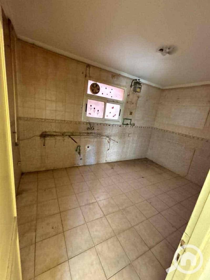 6 3e843c86-e9a4-4c64-ae2c-b38e24480da1. jpg