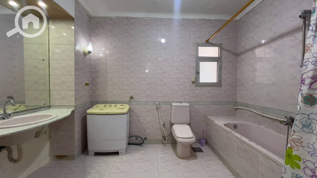 13 87861c2c-6a4f-4259-ae4f-45d5e62ccd6c. jpg