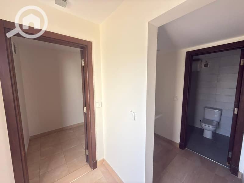 8 WhatsApp Image 2025-11-18 at 7.23. 39 PM. jpeg