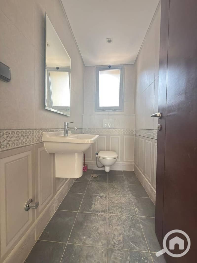 10 WhatsApp Image 2025-11-18 at 7.23. 41 PM. jpeg