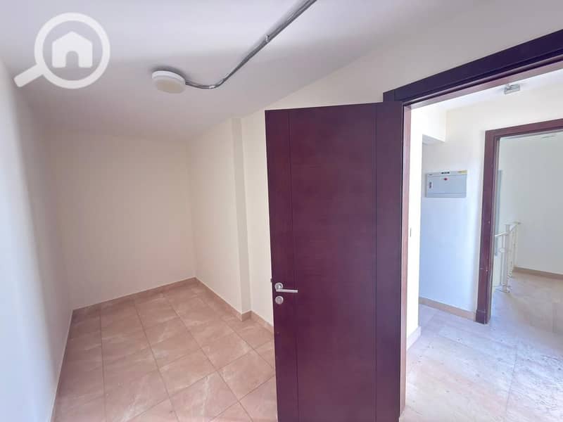 28 WhatsApp Image 2025-11-18 at 7.23. 49 PM (2). jpeg