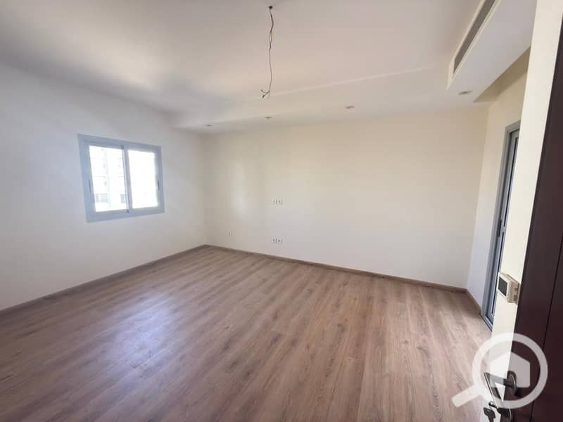 33 WhatsApp Image 2025-11-18 at 7.23. 50 PM. jpeg