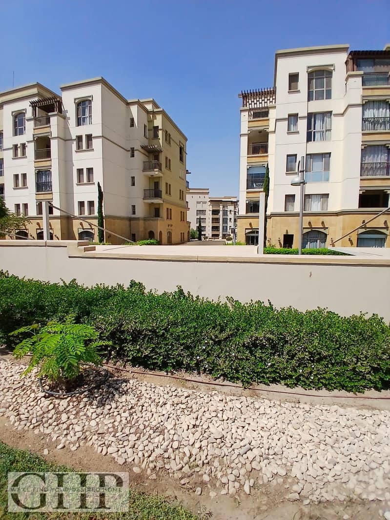 8 b552775f-fc8b-45d0-81c9-c596b891b21b. jpg