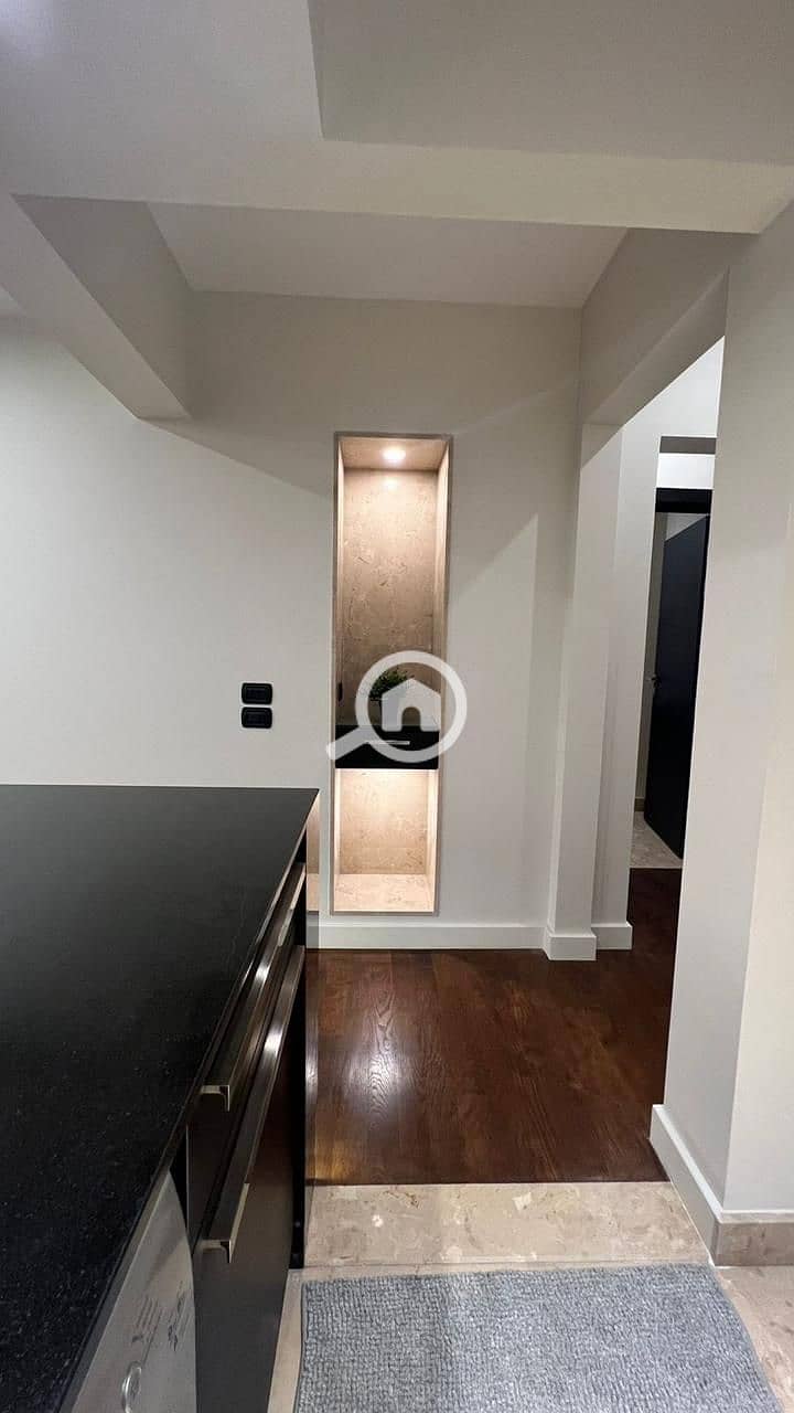 14 b8bf5369-9369-44a4-b102-35e79ac569c4. jpg