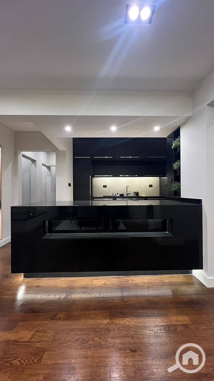 16 cf6ceae7-b50c-4d51-922b-7305599454cf. jpg