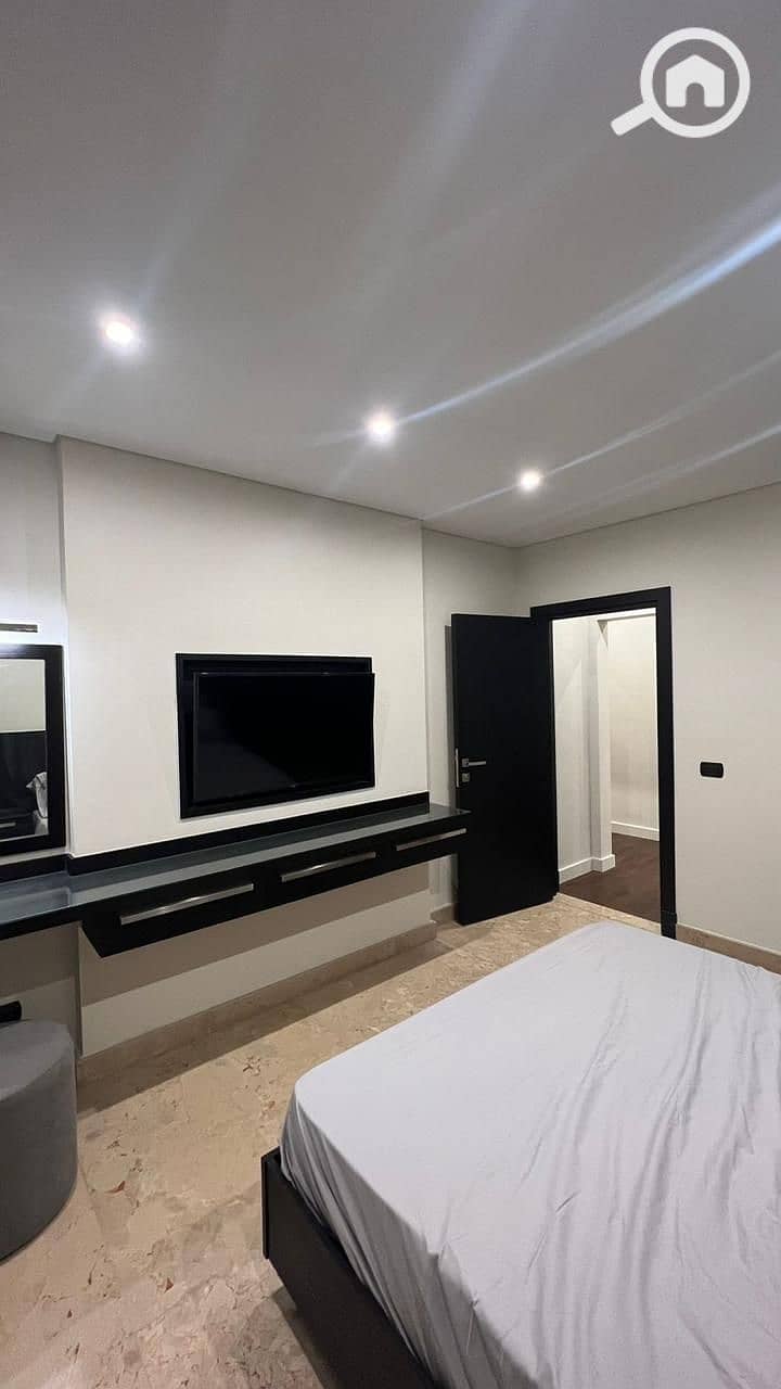 18 daec2a89-22fb-4a0e-88c8-2ad3c48f8140. jpg