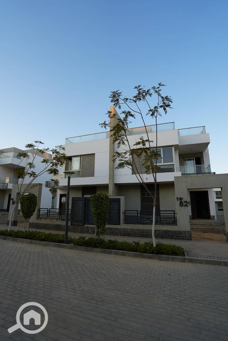 7 c1fbbec5-fafb-45b7-8d08-6c703fb92588. jpg